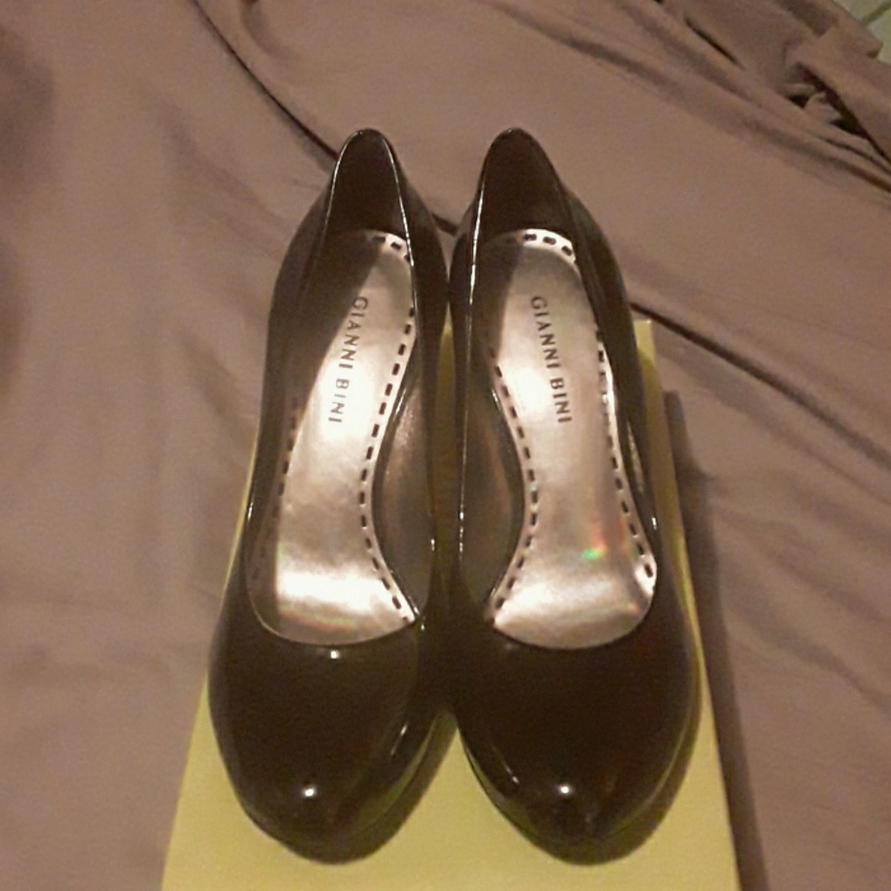 Black Shoes... shiny... lightly worn....